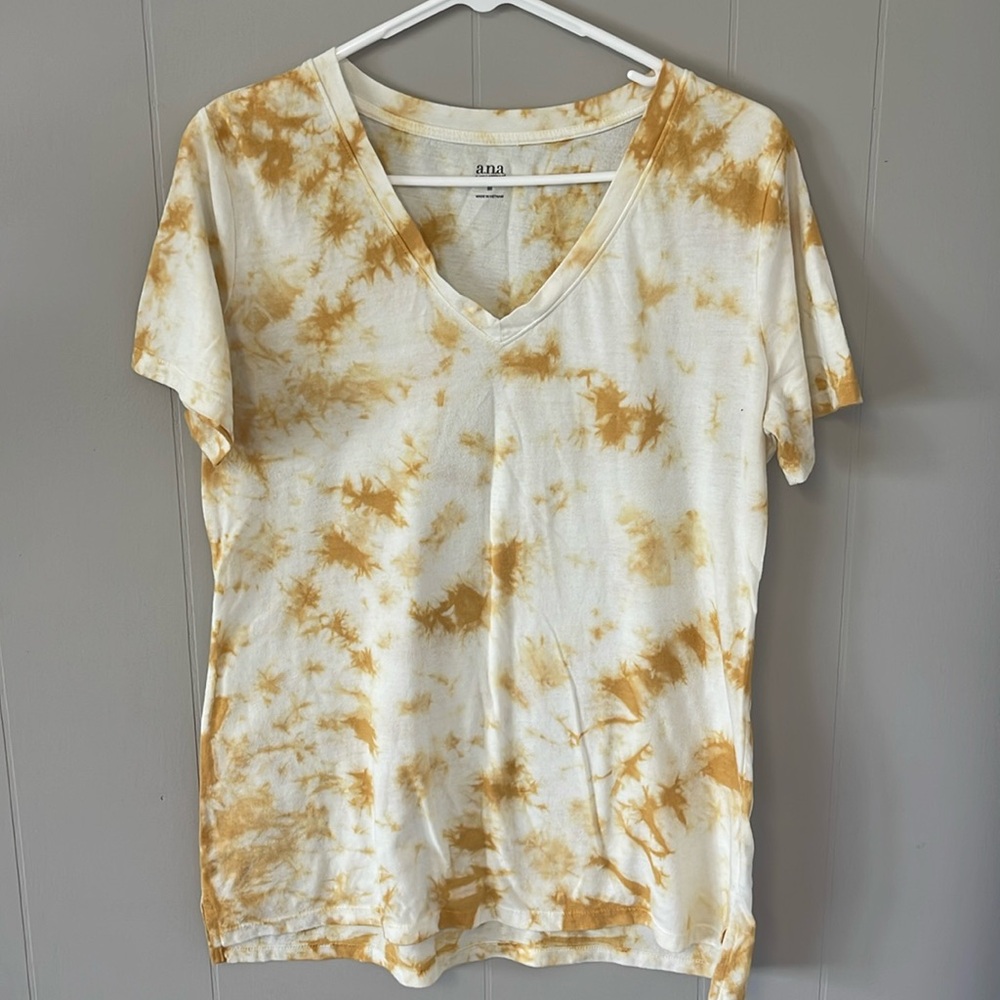 V neck T-shirt